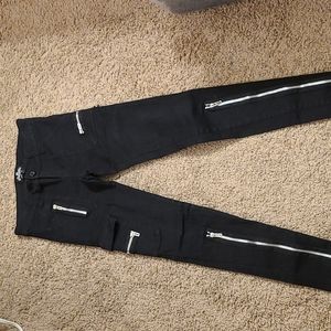 Black zipper skinny jeans